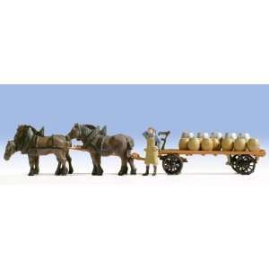  N FIGURES BREWERY WAGON Toys & Games