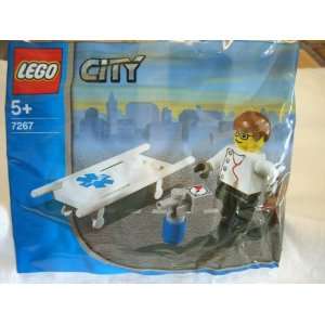  Lego City Paramedic and Stretcher (Set 7267) Toys & Games