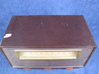 Vintage 1949 RCA Victor AM/FM Table Tube Radio 8X71  