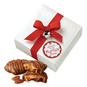 Holiday Caramel Pecan Chocolate Clusters Gift (12 Oz)  