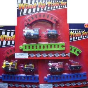  Wind up Train Set Red or Blue or Yellow 4 + Toys & Games