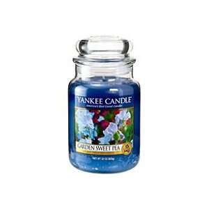 Yankee Candle Company Garden Sweet Pea Housewarmer Jar Candle 22 oz 