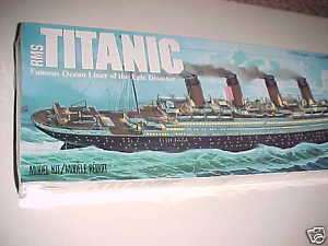 Revell RMS Titanic 1/570 Scale Model Kit  