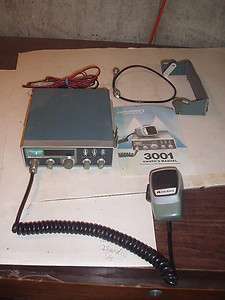 1981 Midland 3001 CB Citizens Band Radio with manual 40 channel  