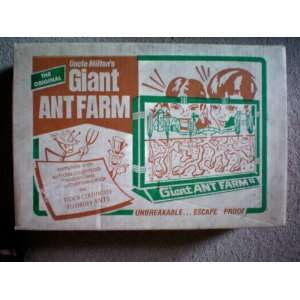  The Original Uncle Miltons Giant Ant Farm    complete with ant 
