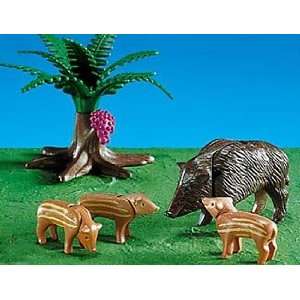  Playmobil Wild Pig w/3 Young Pigs Toys & Games