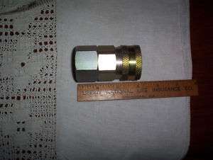 LOT OF 2 SNAP TITE HYDRAULIC FITTING, COUPLING VHC12  