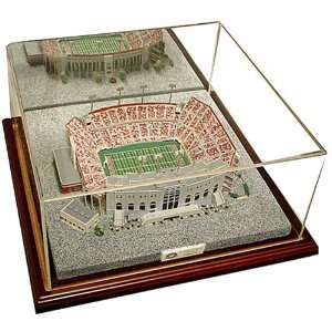  North Carolina University Kenan stadium replica, 9750 