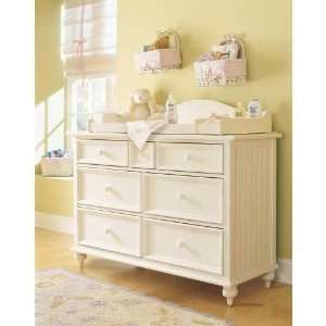  Young America Summerhaven Dresser w/ Changing Station 