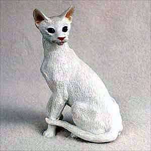  Oriental Cat Figurine White