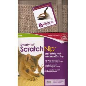 SmartyKat Scratchnip Mat (14in X 18in) with Snap2IT Toy 