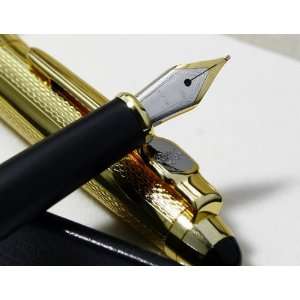   Mesh Fountain Pen Barrel Is Finished in Gold with Push in Style Ink