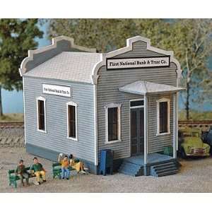   Scale Models HO First National Bank & Trust Co. Kit Toys & Games