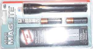 Mini Maglite 6 Flashlight with 2 AA Batteries & Case  