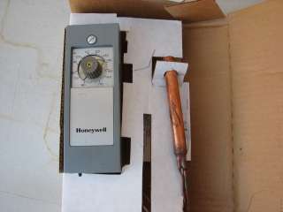 Honeywell T675A1540 Remote Bulb Temperature Controller  