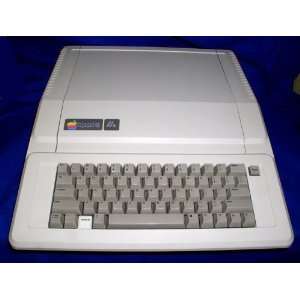  Apple IIe Computer System