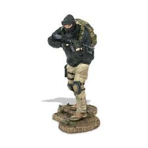   McFarlanes Military Series 5 Special Forces Operator Toys & Games