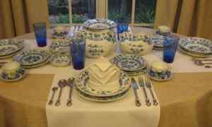   Designer Burlap Tablecloth For Weddings & Events 07614795476  