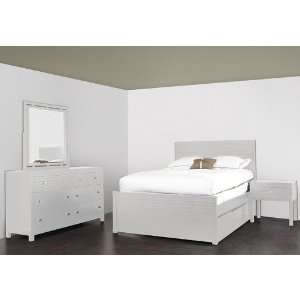  InRoom Designs Cabo Bedroom Set in Gloss White Beauty