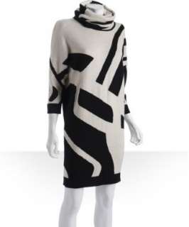 Diane Von Furstenberg black and white abstract wool turtleneck sweater 