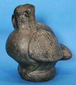 16th C. Chimu (Peru) Blackware Art Pottery Owl Vessel  