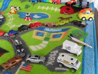 HUGE LOT 125 CHILDS PLAY CARS PLUS CASE PLAY RUG & 5 PLAYSETS   WOW