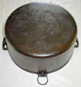 Vintage Flavorite Piqua ware Dutch oven cast iron pot No 8 ring front 