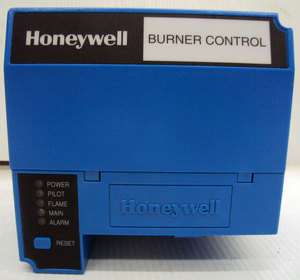 Honeywell RM7840L1018 Microprocessor Relay Module Burner Control 