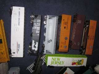 LOT OF HO SCALE FREIGHT CARS ROLLING STOCK PARTS & PIECES  