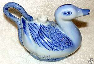 PORCELAIN DUCK PEOPLES REPUBLIC OF CHINA  