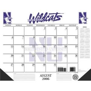 Northwestern Wildcats 22x17 Academic Desk Calendar 2006 07  