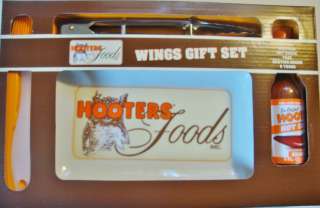 HOOTERS Restaurant WINGS GIFT SET w/ Plate & Sauce NEW  