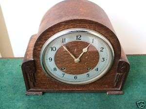 Garrard Oak Case 8 days Striking Mantle Clock 8.5H10L  