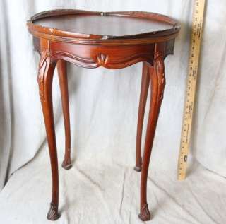   VINTAGE FLAME MAHOGANY FRENCH STYLE OCCASIONAL TABLE WEIMAN FURNITURE