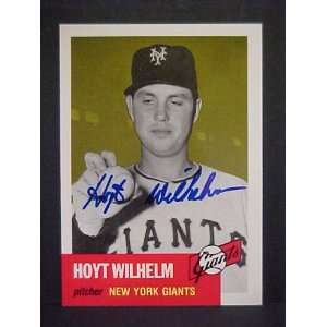 Hoyt Wilhelm (D) New York Giants #312 1953 Topps Archives Autographed 