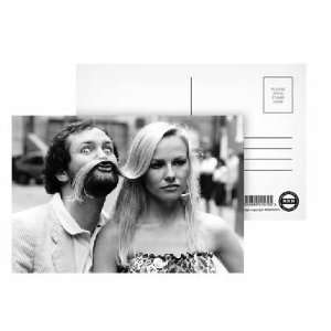 Kenny Everett and Pamela Stephenson   Postcard (Pack of 8)   6x4 inch 
