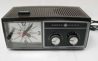 Vintage Retro General Electric Clock Radio Snooz #7 4770 A Parts Movie 