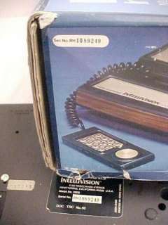 INTELLIVISION SYSTEM CANADIAN VERSION WITH KEYBOARD AND 22 GAMES F549