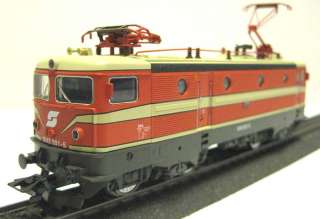 37417 MARKLIN HO Set of 2 Austrian E Locos CL 1043 NEW  